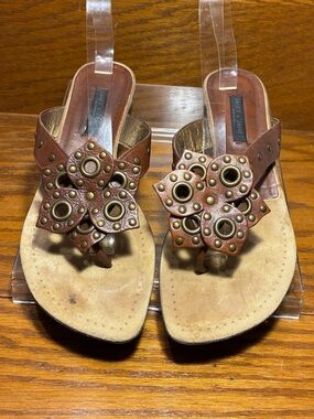 Janet & Janet ITALY MADE Flower Stud Grommet Thong Sandals Brown EU40 US 9.5/10